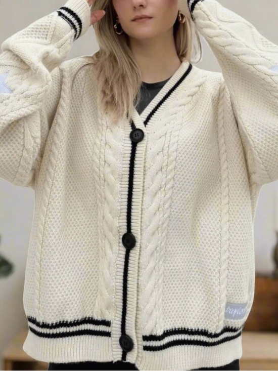 Taylor Swift Sweaters - Taylor Swift Cream V‑Neck Cable Knit Sweater with Navy Stripe Trim Size M/L